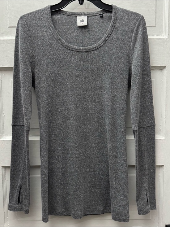 Tops - Cabi Ribbed Long Sleeve Thumbhole Top Gray Medium Stretch Knit